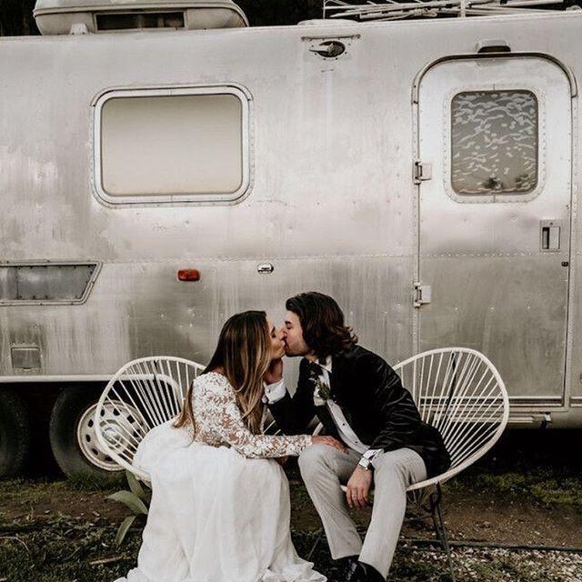 ConfettiDaydreams Wedding Mag 2937680 Weddbook