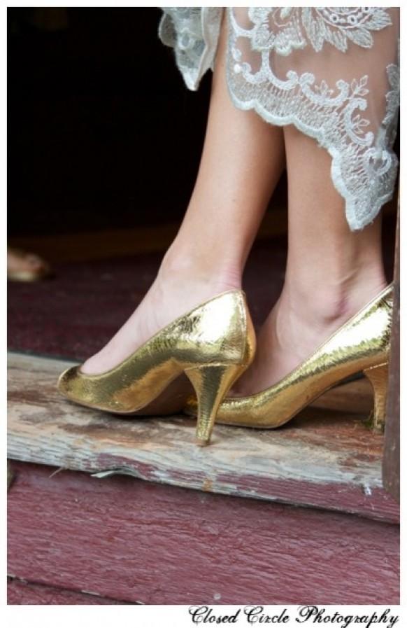 comfortable gold shoes for wedding